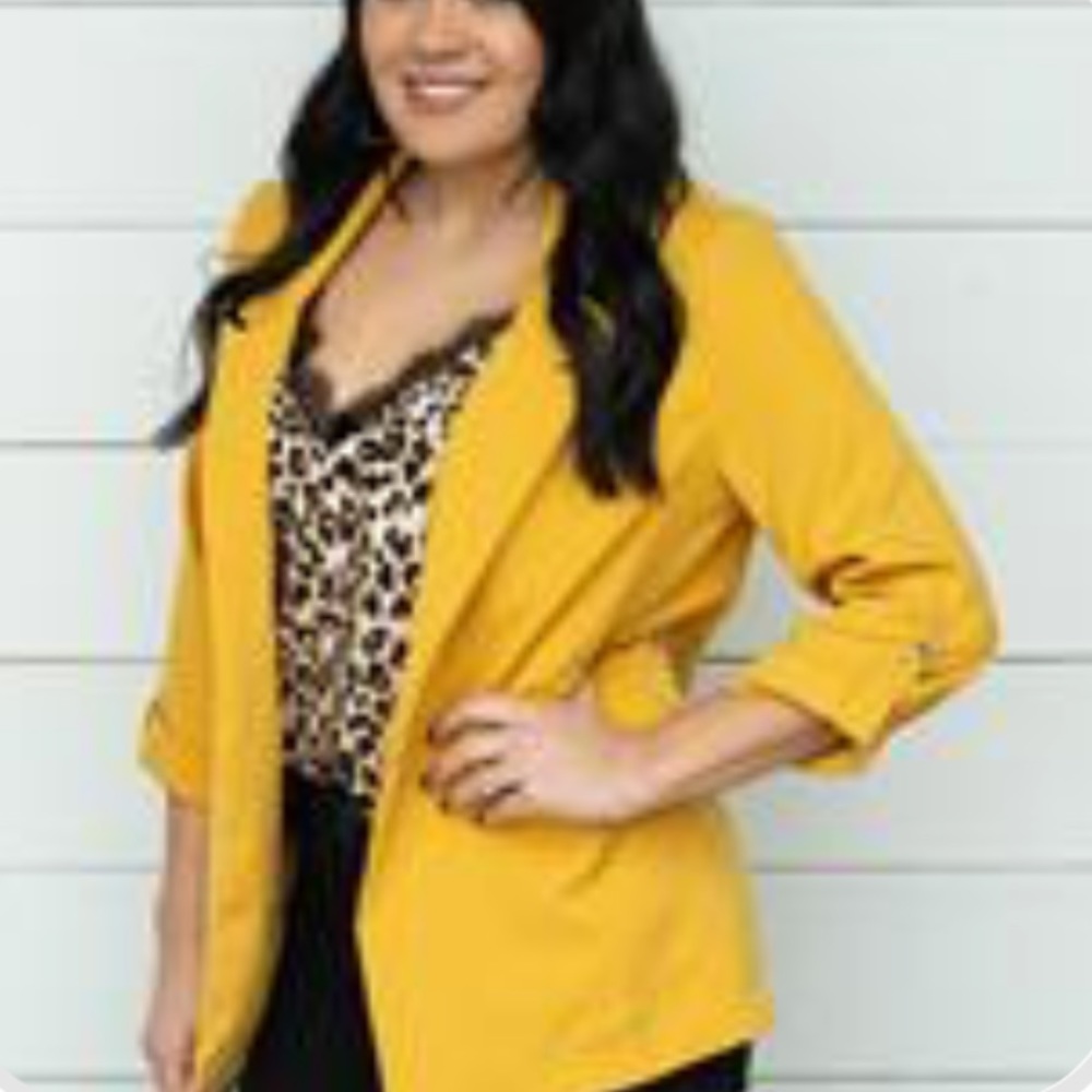 Roll-Up sleeve blazer. NWT.